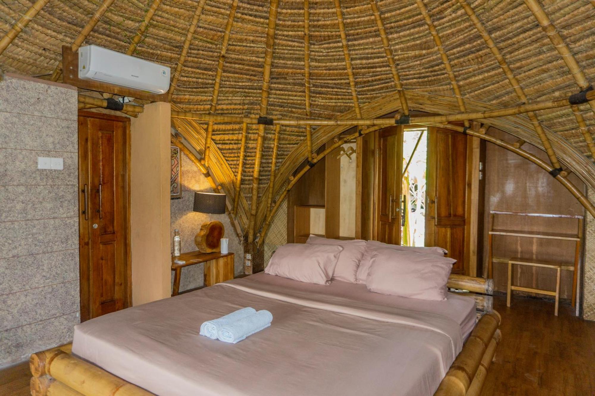 Aranka Tempasan Villa Sangyang Екстериор снимка